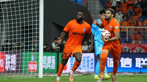 黄宗泽援助黎彼得手术费用，合作影视作品结下深厚情谊如父子