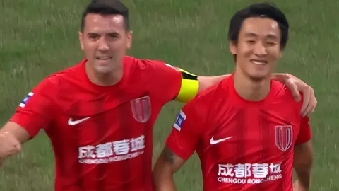 朱利安·卡什与劳埃德·格拉斯普尔问鼎卡塔尔公开赛网球赛